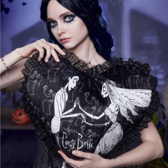 Corpse Bride | 1pc Letter Skeleton Graphic Heart Design Decorative, Throw Pillow - Picture 1 of 4